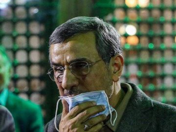 ماجرای کبودی صورت احمدی نژاد چیست؟