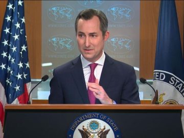 سخنگوی وزارت امور خارجه آمریکا: همه تحریم‌های آمریکا علیه ایران ادامه خواهد داشت